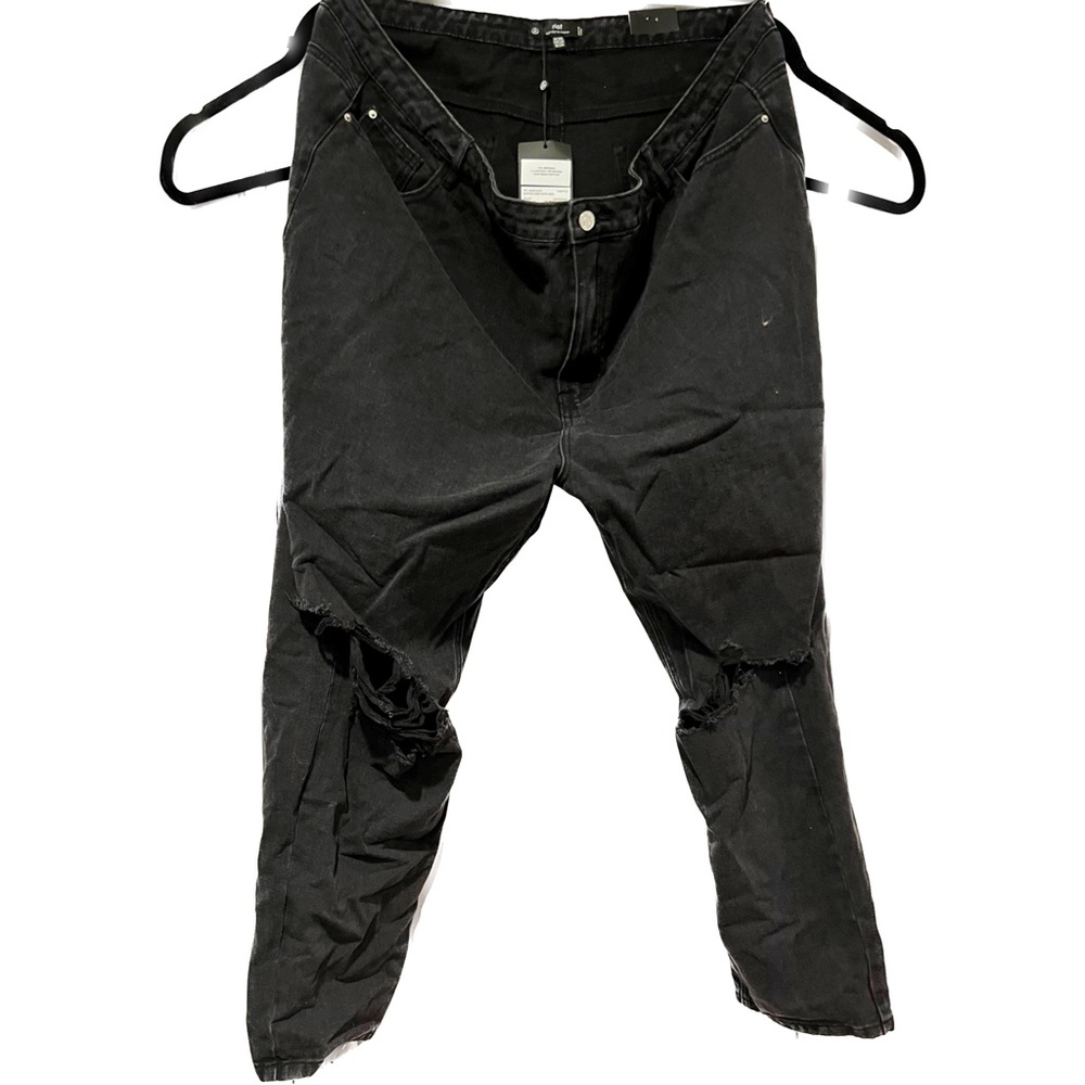 Brand New High Rise Mom Jean With Ripped Knee